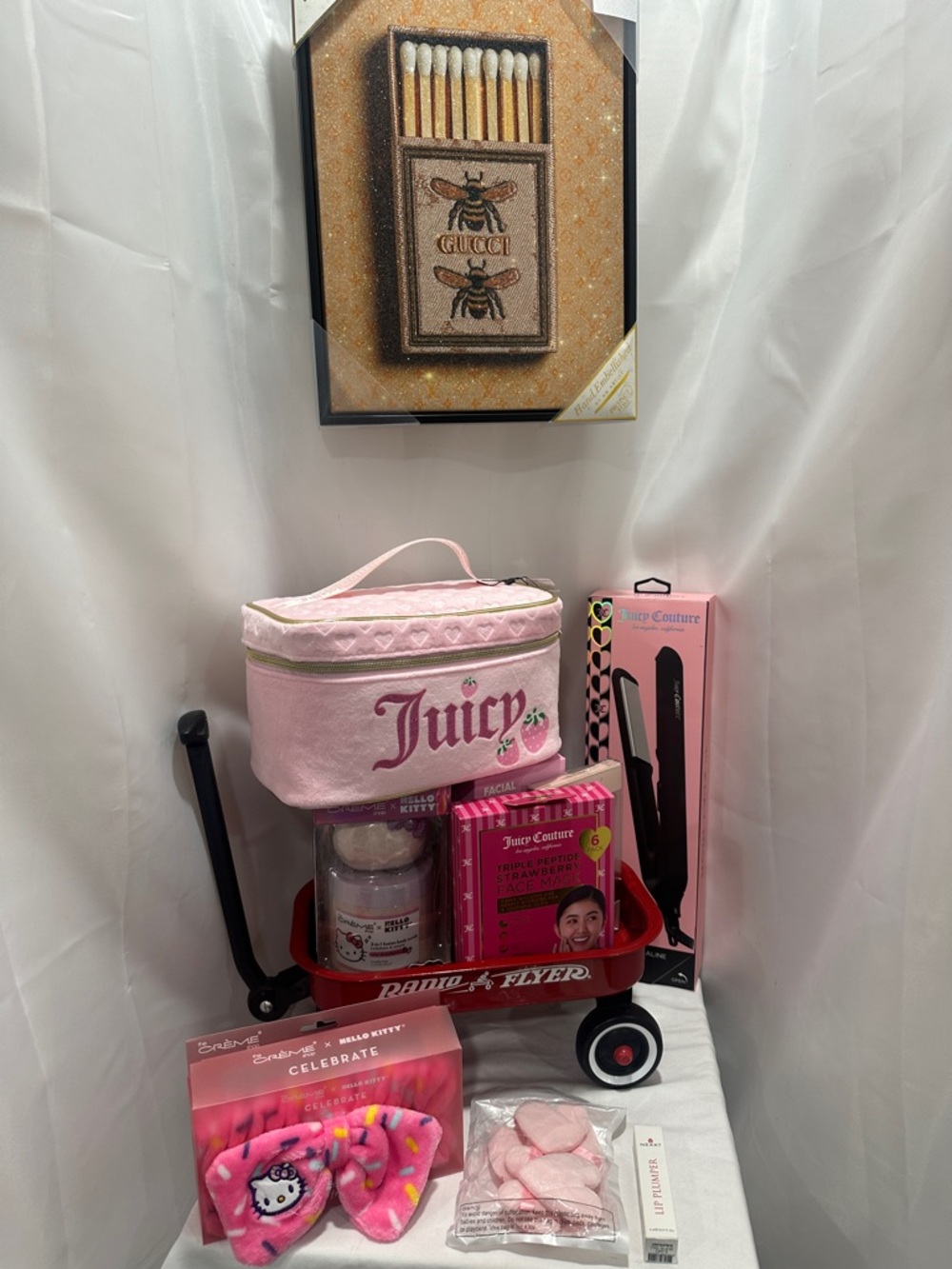 Red Wagon pull in the spa saving with this hello Kitty, bundle 15 items NWT - Picture 3 of 6